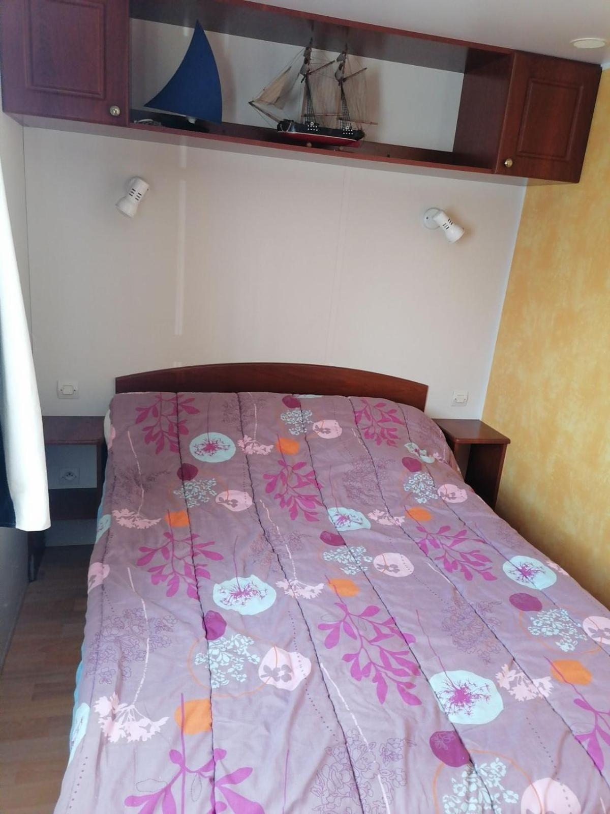 Mobil-Home Dans Camping Municipal Kermaria-Sulard Εξωτερικό φωτογραφία